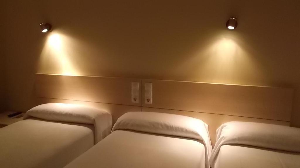 Hostal Europa 卡斯特洪 客房 照片