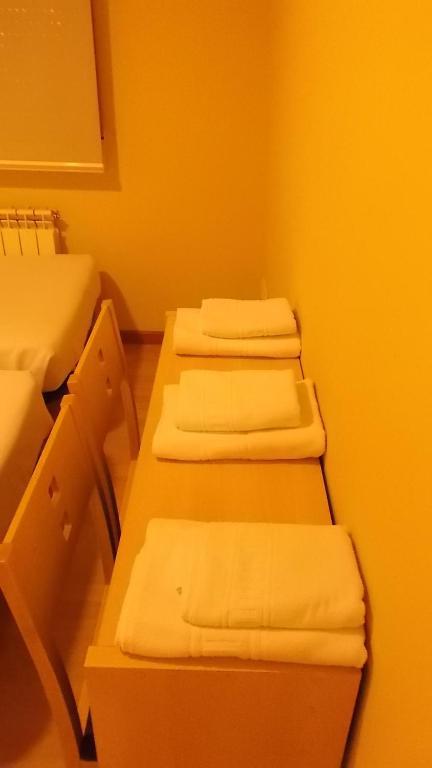Hostal Europa 卡斯特洪 外观 照片